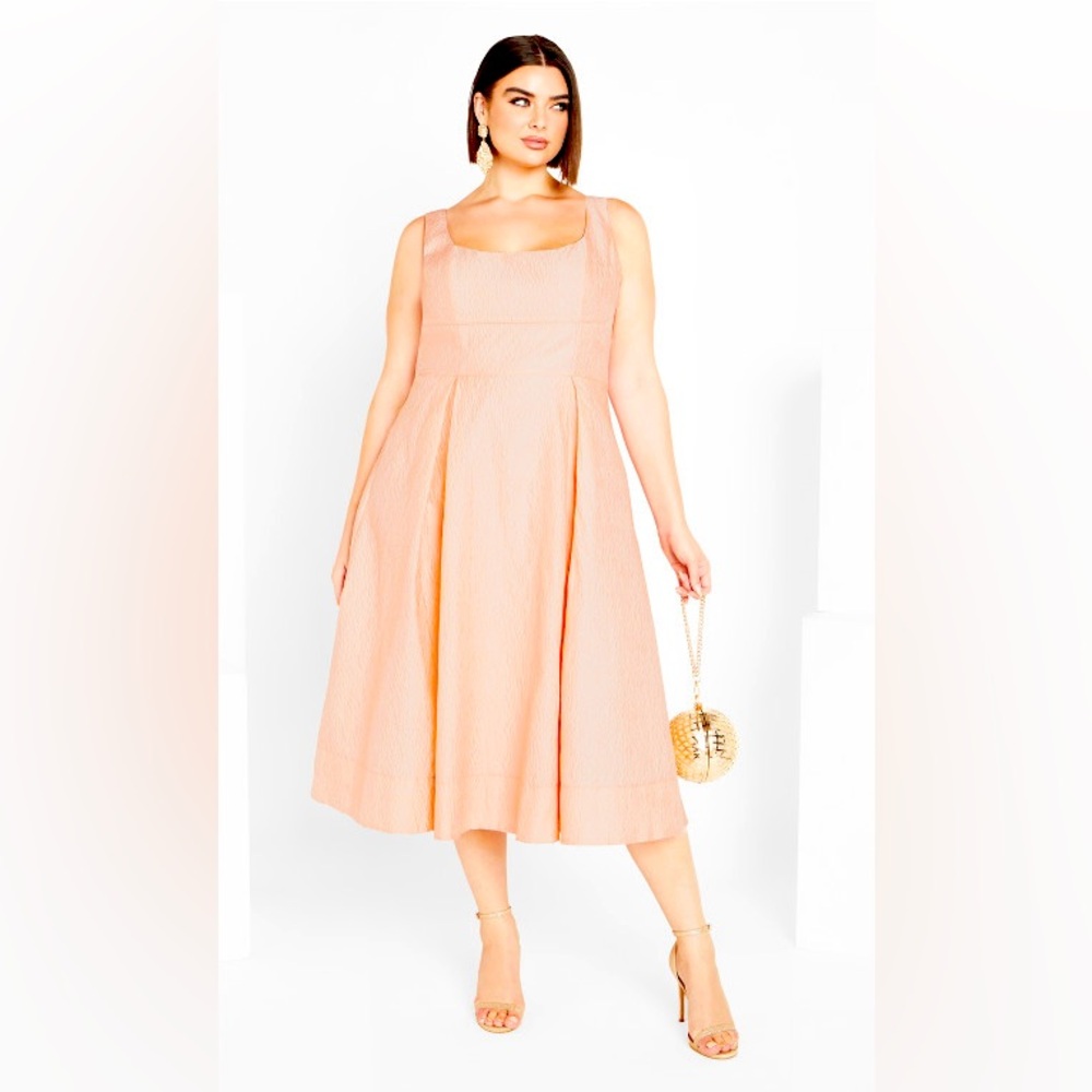 City chic Estella dress light peachy pink. Size 20W. New inpackage